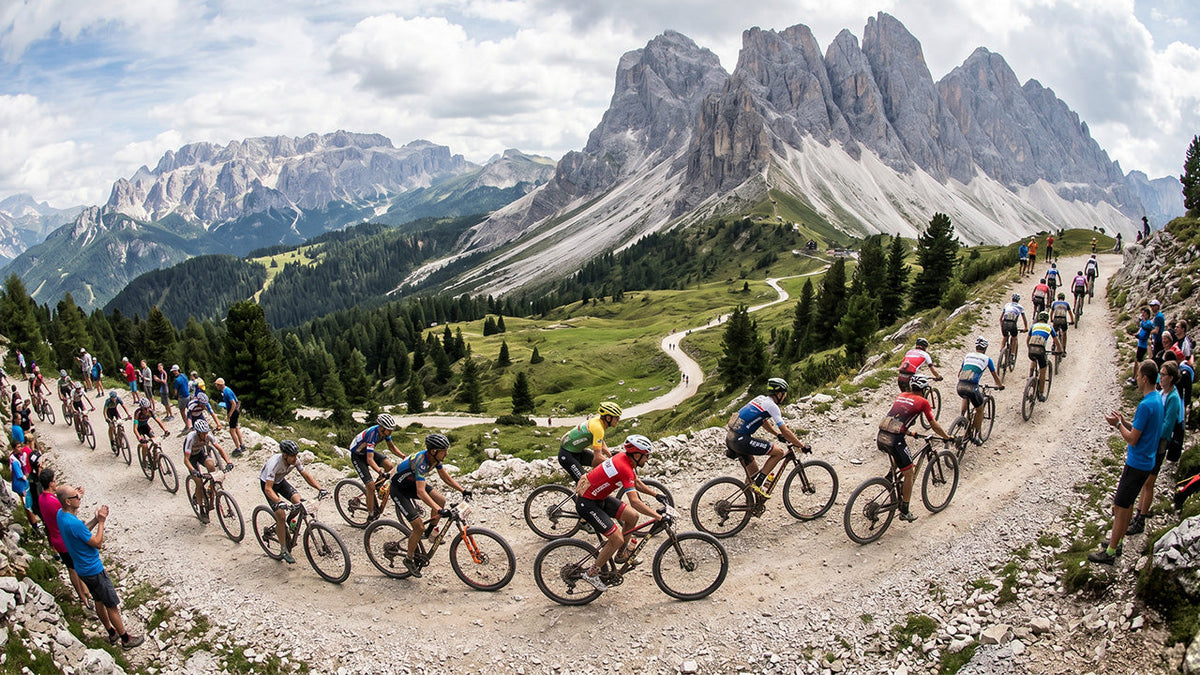 Immagine che raffigura ciclisti durante la gara HERO